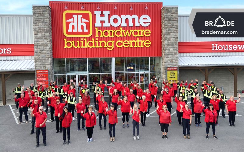 Đối thủ cạnh tranh của The Home Depot bao gồm Home Hardware